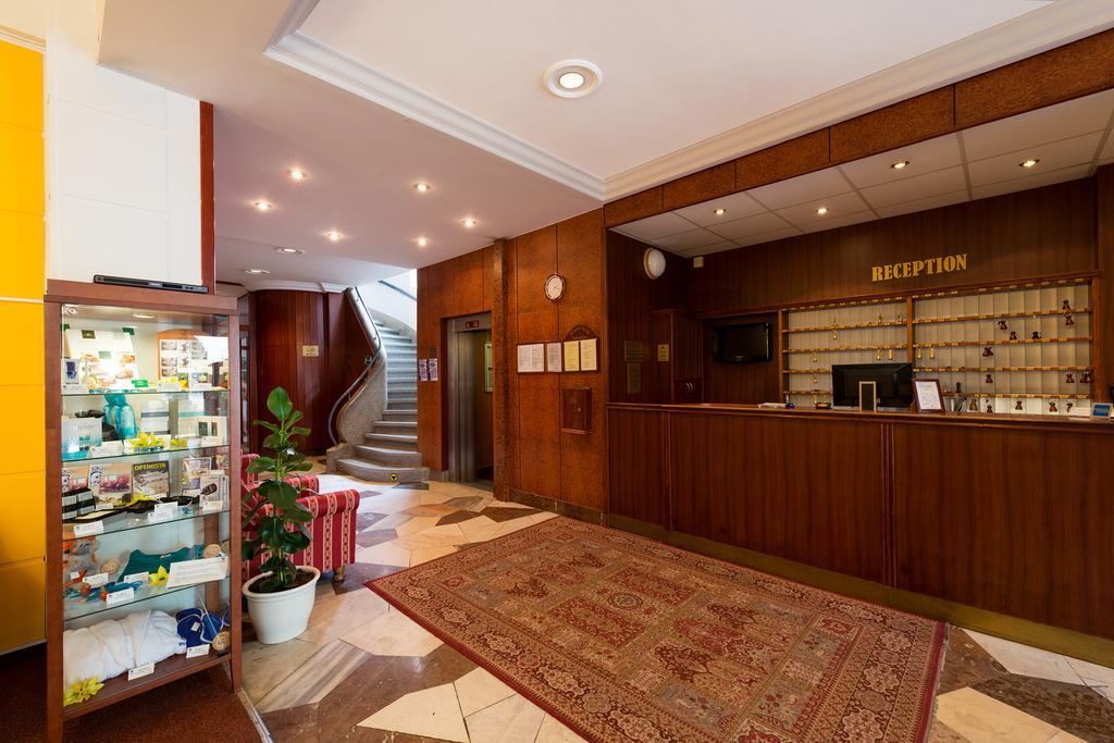 Ensana Jalta Otel Piest'any Dış mekan fotoğraf