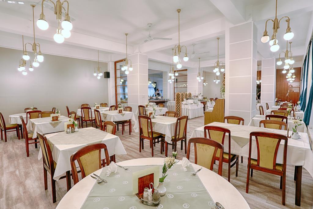 Ensana Jalta Otel Piest'any Dış mekan fotoğraf